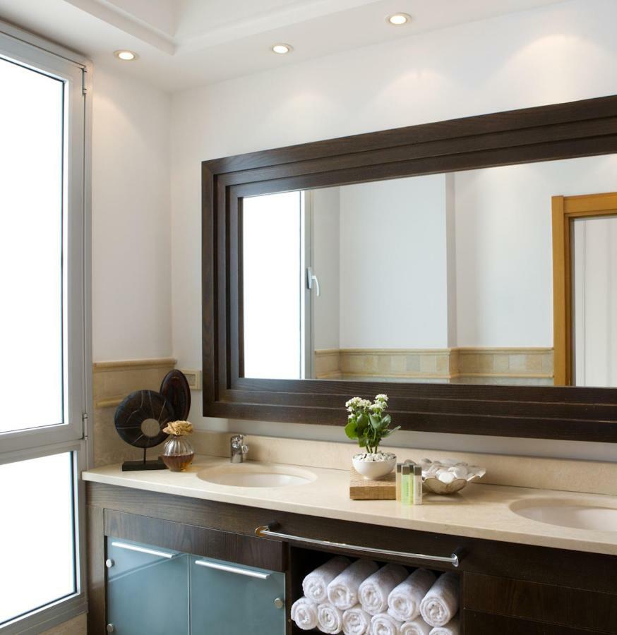 Beach Luxury Apartments And Suites Тел Авив Екстериор снимка
